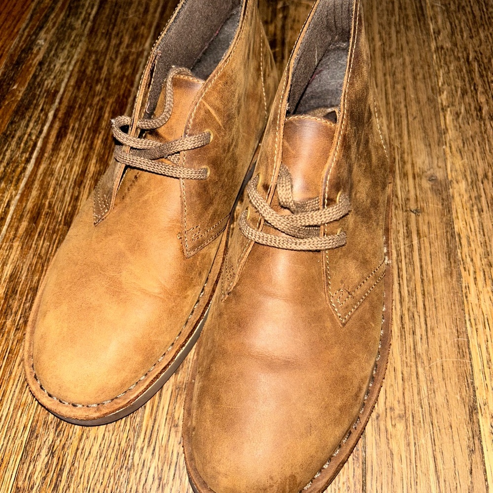 Men's or Women’s Clarks Chukka Leather Boots